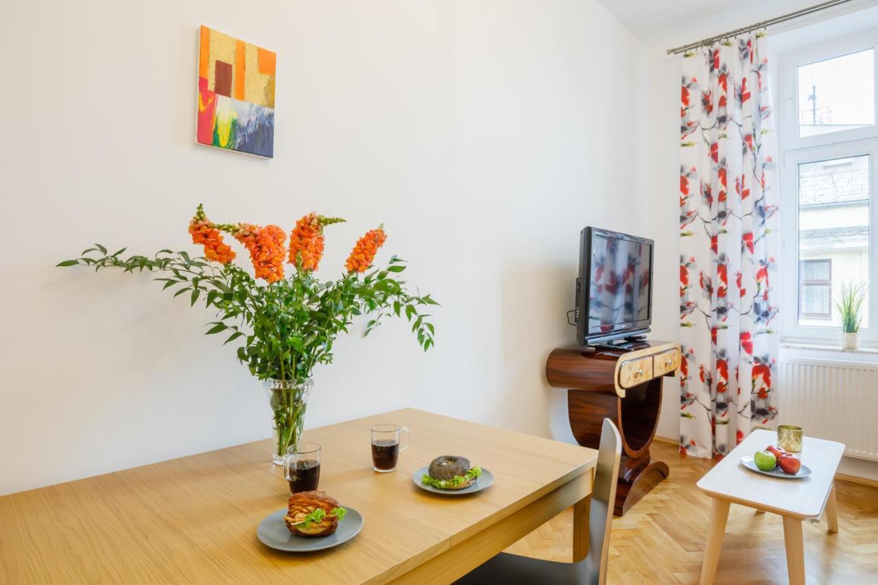 Ok Lux Apartments Краков Экстерьер фото
