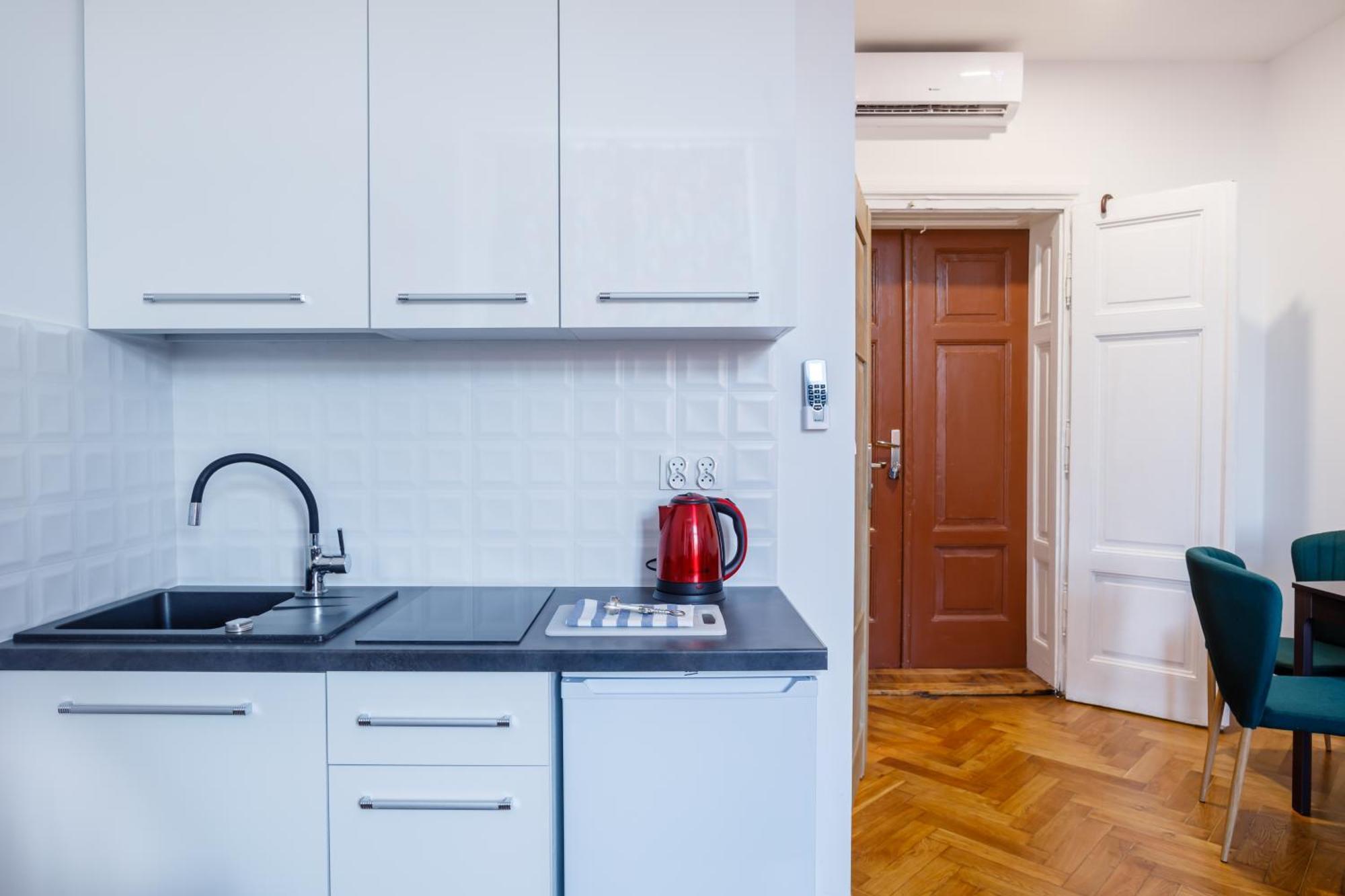 Ok Lux Apartments Краков Экстерьер фото