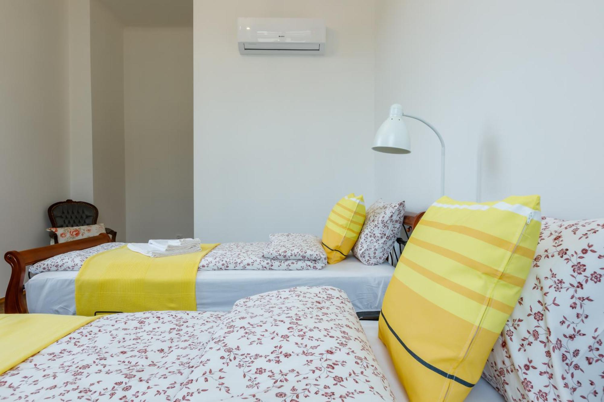Ok Lux Apartments Краков Экстерьер фото