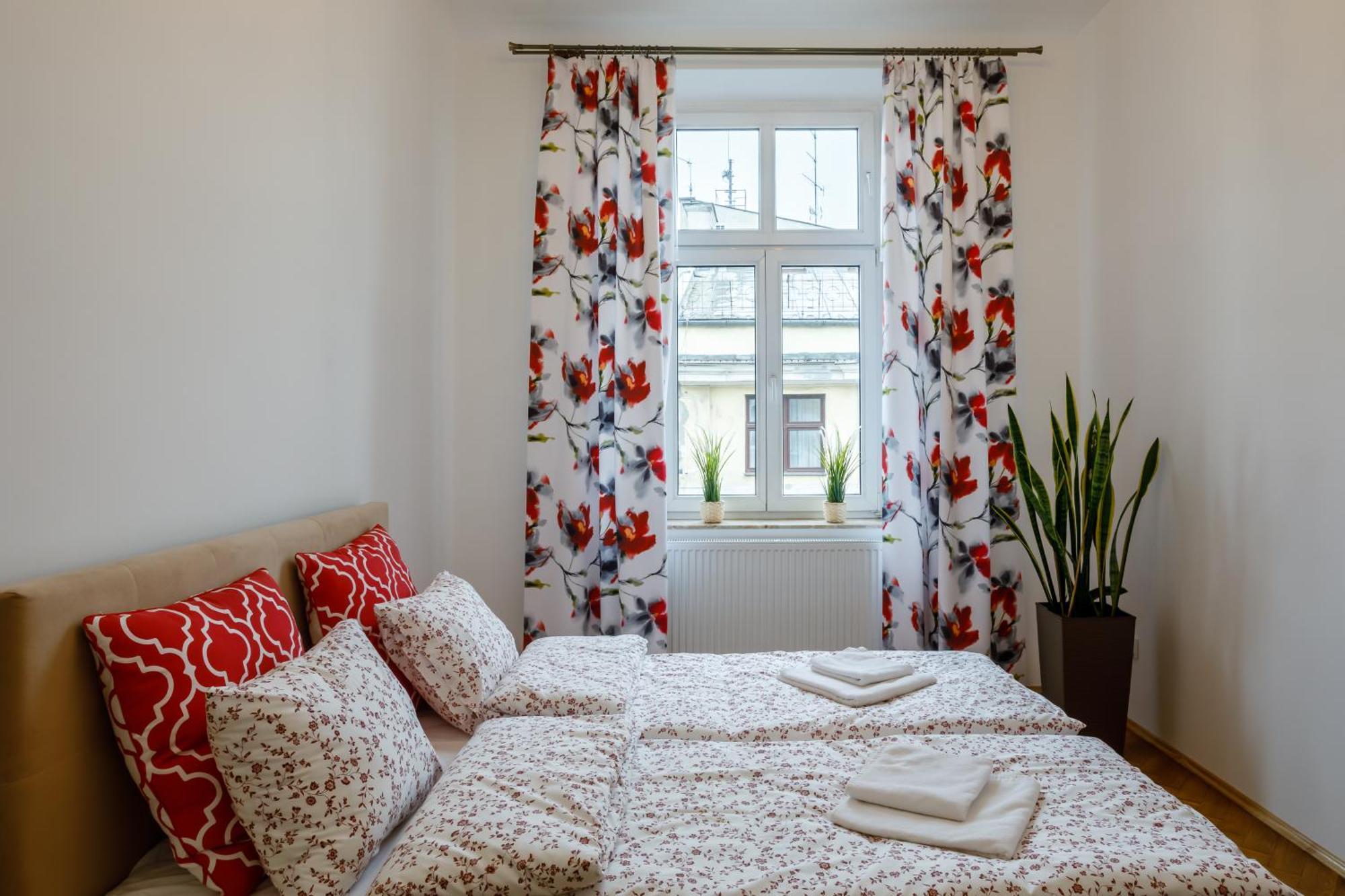 Ok Lux Apartments Краков Экстерьер фото